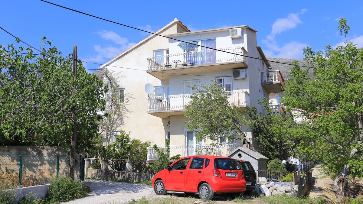 Podstrana Apartment | Three bedroom apartment with balcony and sea view Podstrana, Split (A-17053-b)