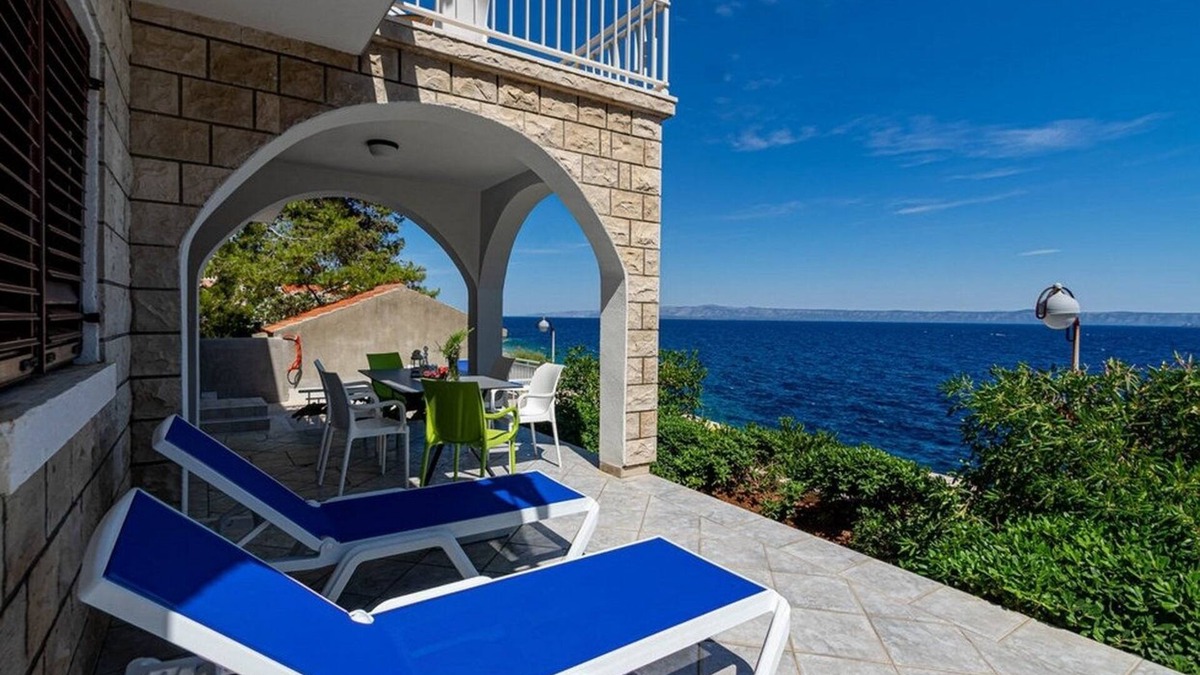 Prigradica Apartment | Three bedroom apartment near beach Prigradica, Korčula (A-20871-a)