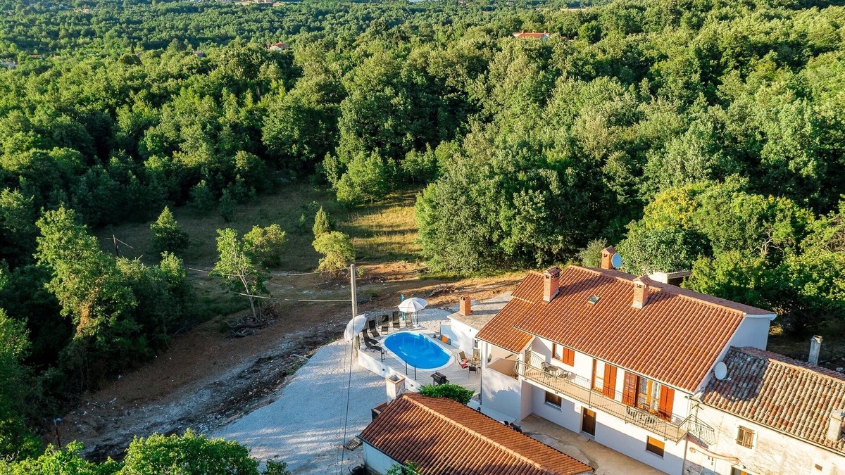 Paradiz Apartment | Three bedroom apartment with balcony Labin (A-23022-a)