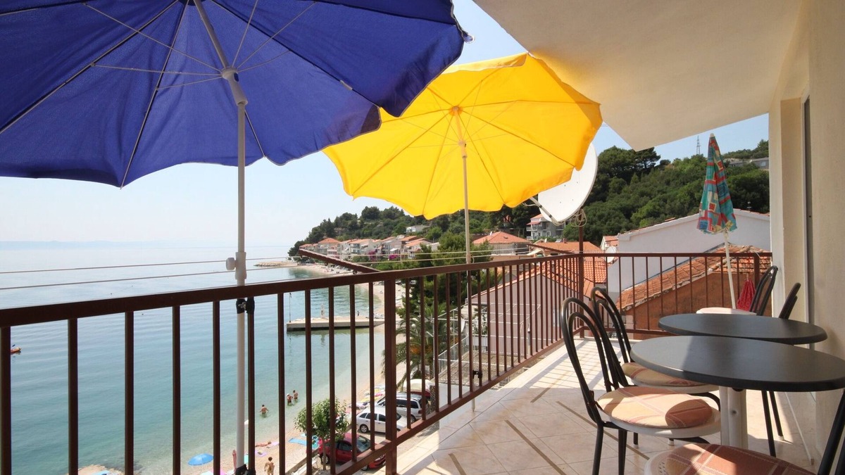 Podgora Apartment | Three bedroom apartment near beach Podgora, Makarska (A-6670-a)