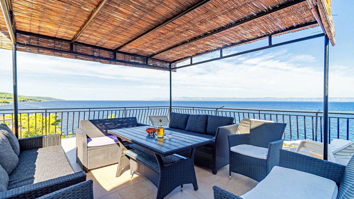 Prigradica Apartment | Three bedroom apartment near beach Prigradica, Korčula (A-627-a)