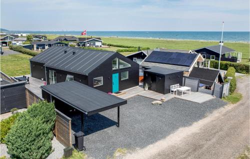 Sæby House | Three-Bedroom Holiday Home In Saby