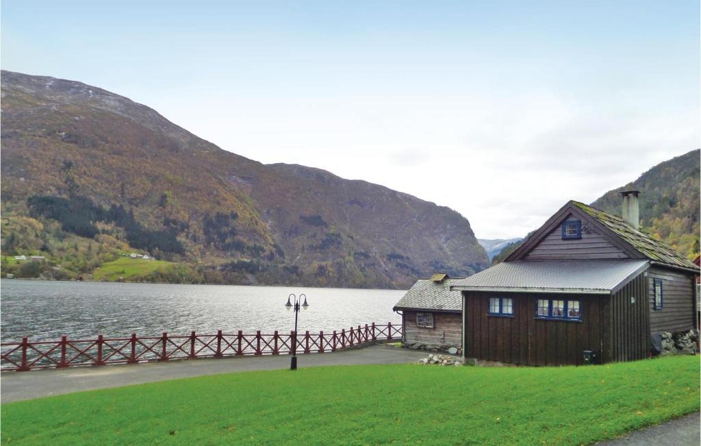 Granvin House | Three-Bedroom Holiday Home in Gravin