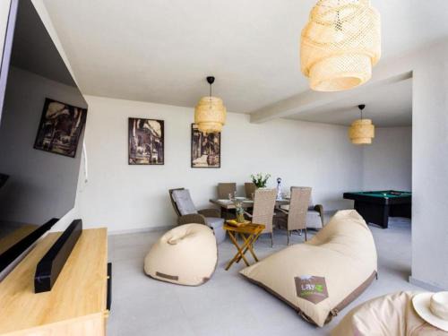 Duce Apartment | Three-Bedroom Penthouse Apartment
