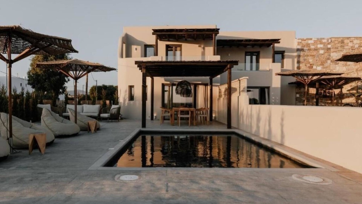 Plaka Villa | Three-Bedroom Villa With Private Pooll n