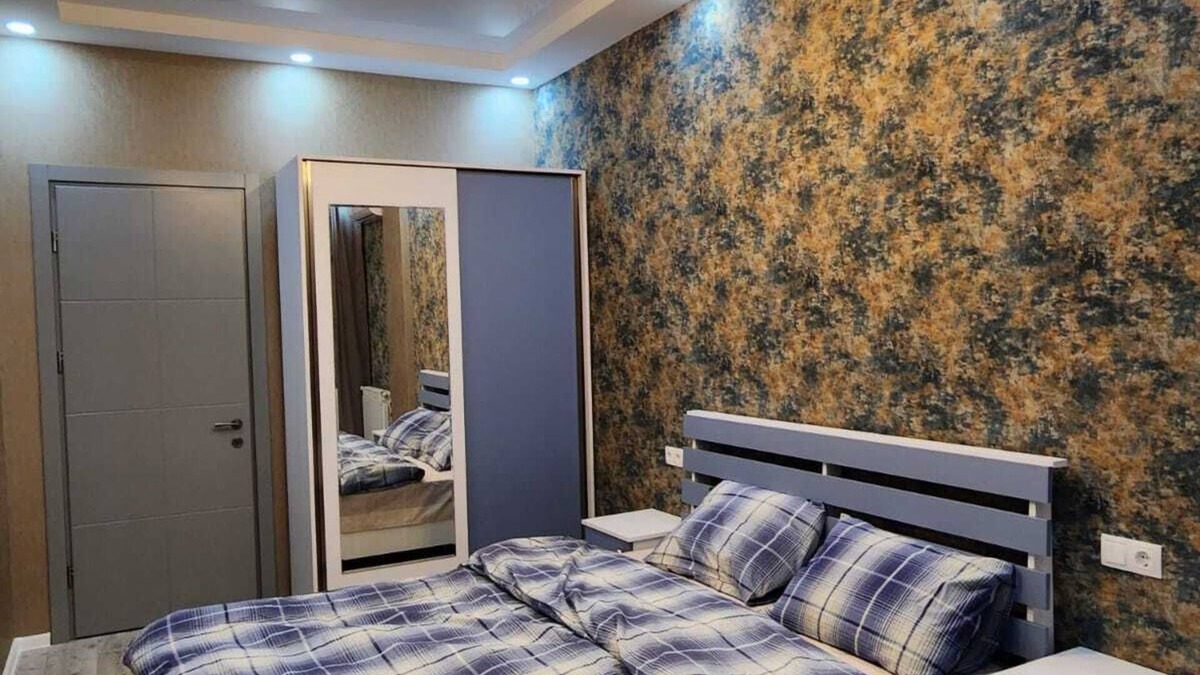 Saburtalo Apartment | Three bedrooms apartment on Kandelaki st.