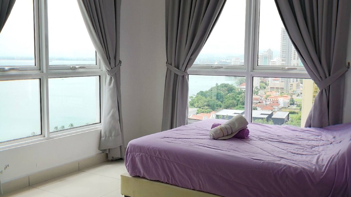 Downtown George Town Apartment | Three Bedrooms Suite with Fantastic view, near to Georgetown and Gurney