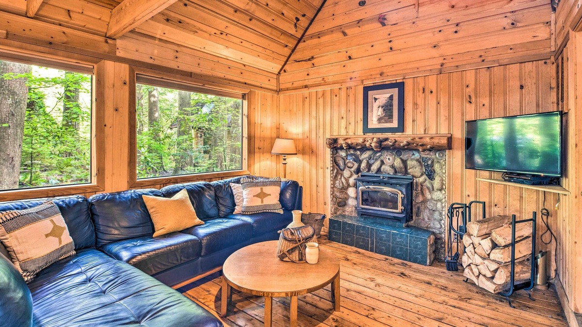 Index House | Three Enchanting Riverfront Cabins: Hot Tub Access