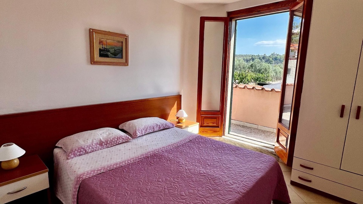 Defensola Apartment | Three-room apartment Vieste 700 meters from the beach