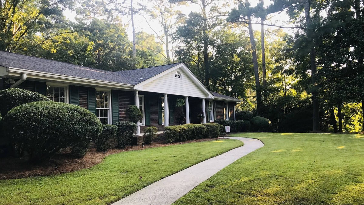 Canton House | Three Sisters House - for Medical/Business Professionals or Leisure Travelers