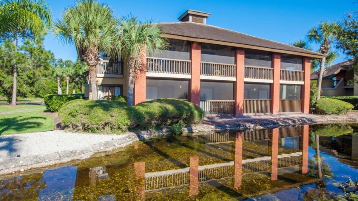 Palm Coast Hotel | Three Spacious Accommodations w Full Kitchen, Near Varn Park Beach, Outdoor Pool