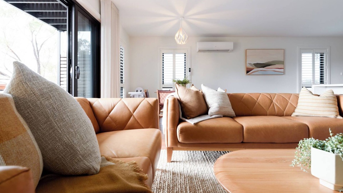Launceston CBD House | Three-Story Haven River Views & Near Gorge