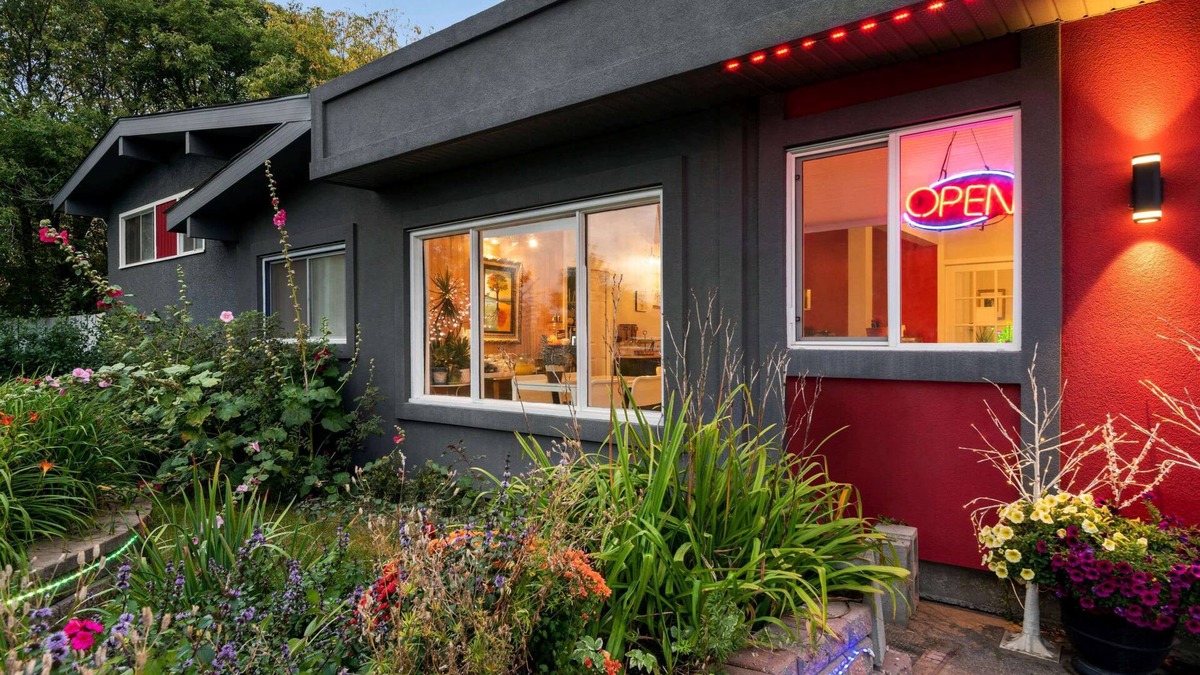 West Edmonton Hotel | Thriftlodge Edmonton