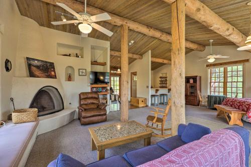 Forest Trails Apartment | Thumb Butte Views and Near Hiking Prescott Studio
