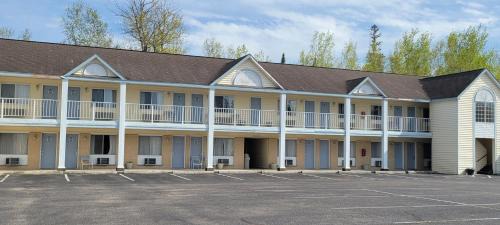 Mackinaw City Hotel | Thunderbird Inn of Mackinaw City