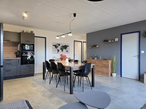 Roz-sur-Couesnon House | Ti Goéland 4 chambres Proche Mont St Michel