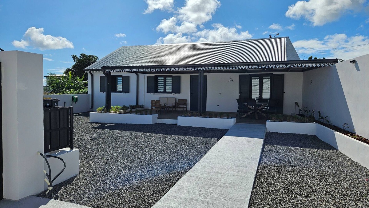 Sainte-Suzanne House | Ti KAZ SAMY & ANY