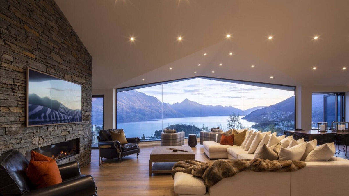 Queenstown House | Ti Tihi - Overlooking Queenstown and Lake Wakatipu