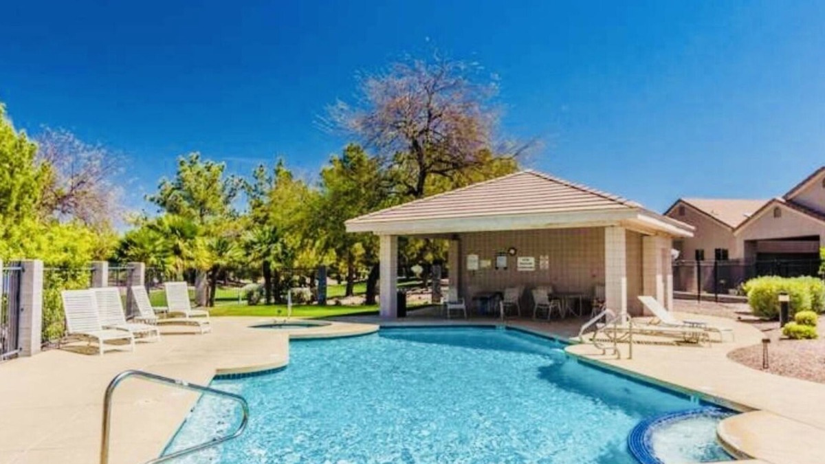 South Mountain House | TIA's GetAway Golf Oasis