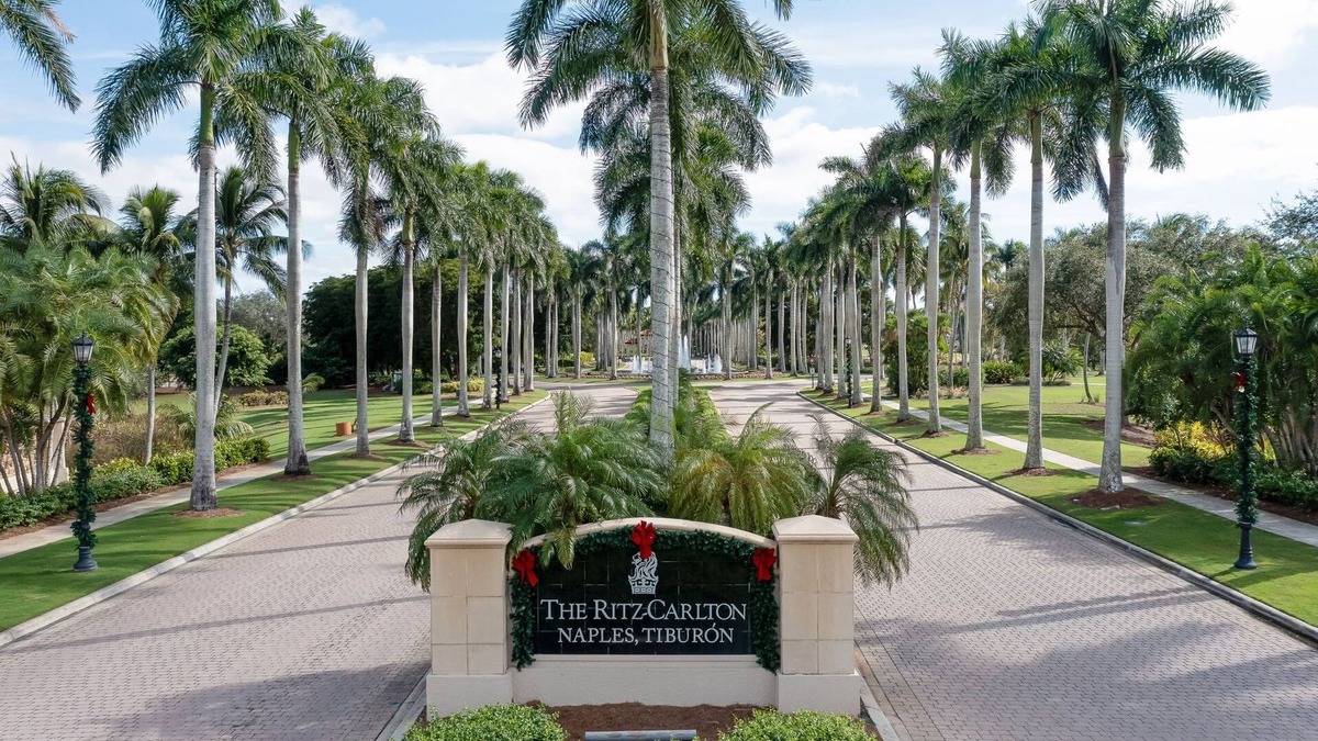 North Naples Condo | Tiburon Ritz Carlton Retreat Condo Rented Monthly With All The Amenities