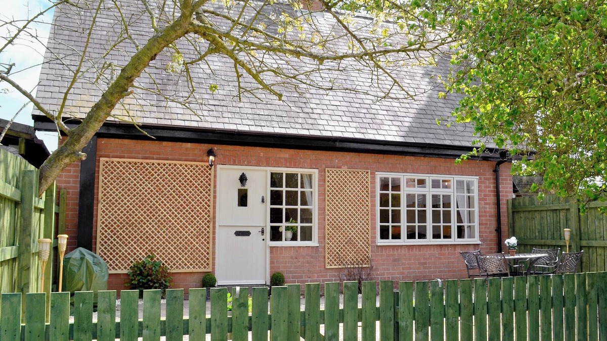 Tickton Cottage | Tickton Hall Cottage