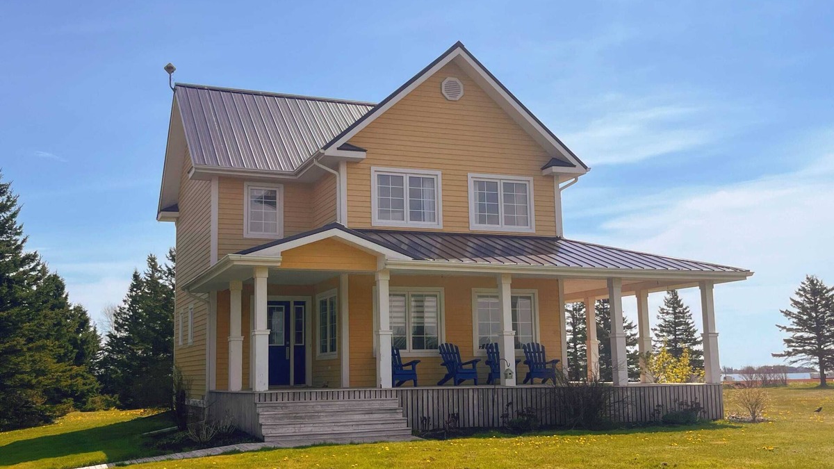 Cape Traverse House | Tide and Bridge Beach House