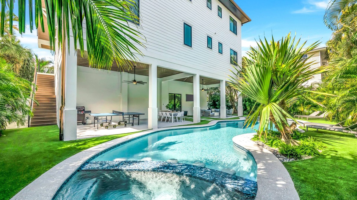 Bradenton Beach House | Tide of Your Life! Luxury Home with Pool, Spa, Rooftop Deck and Walk to Beach