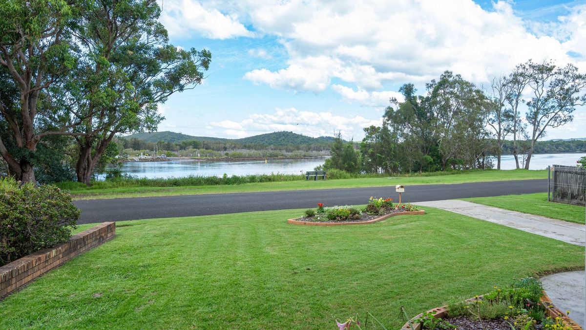 Evans Head Apartment | Tides: 1 BR, 1 BA Apartment in Evans Head, Sleeps 4