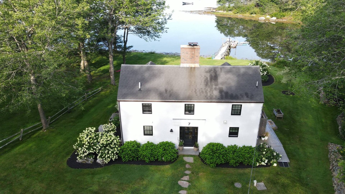 Boothbay House | Tidewatch your day away.