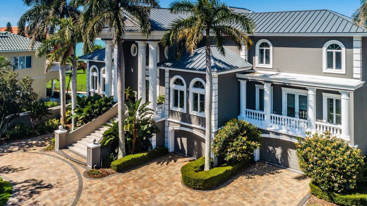 Tierra Verde House | Tierra Verde Sunset Point Waterfront Mansion