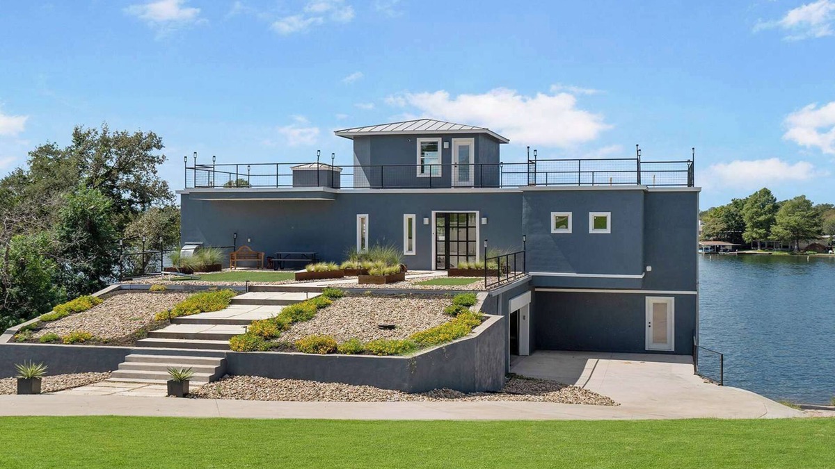 Granite Shoals House | Tiger's Cove - Hot Tub, Boat Lift, & Fire Pit!