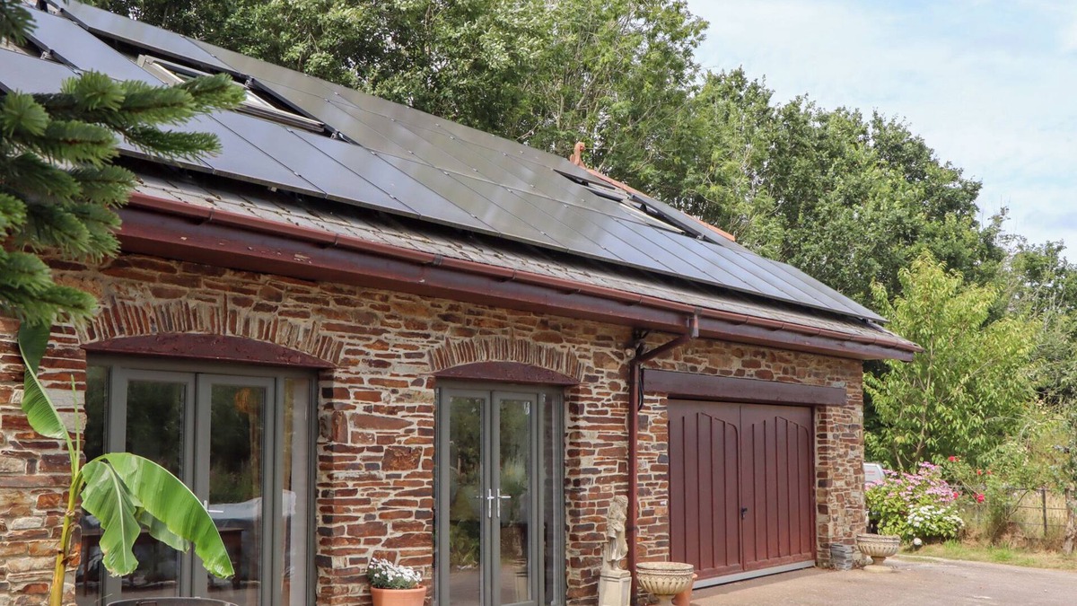 Totnes Cottage | TIGLEY MEADOW COACH HOUSE, family friendly in Dartington
