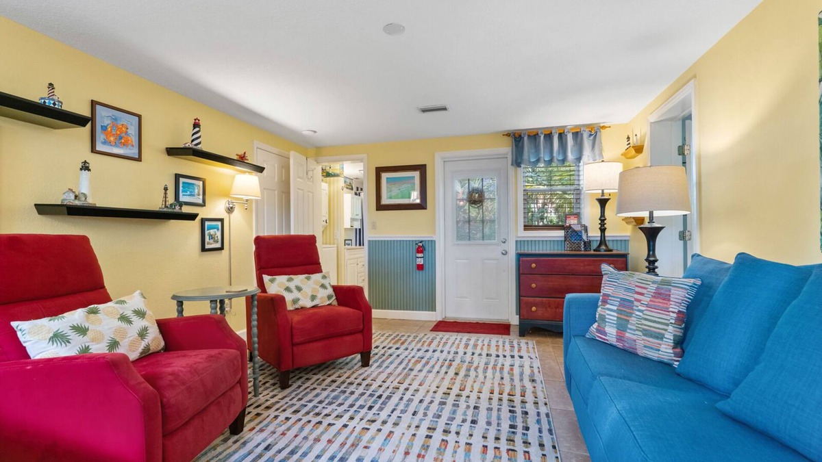 Dunedin Cottage | Tiki Hut in tropical paradise
