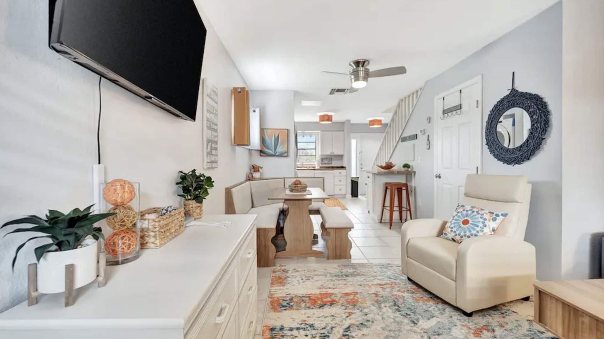 Truckland House | TIKI RETREAT