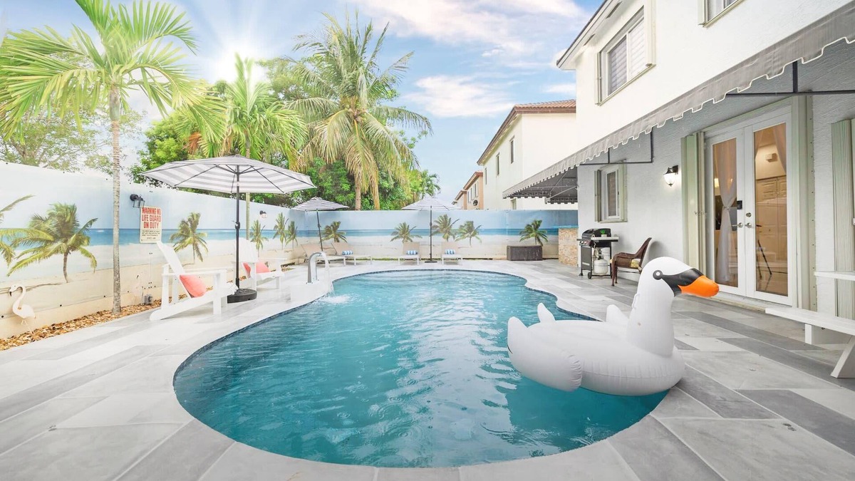 Country Walk House | Tilah Stays | Heated pool+Jacuzzi | Near Zoo