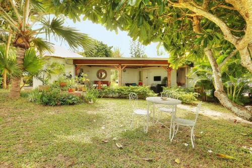 Bain Boeuf House | Tilakaz, a charming beachfront house