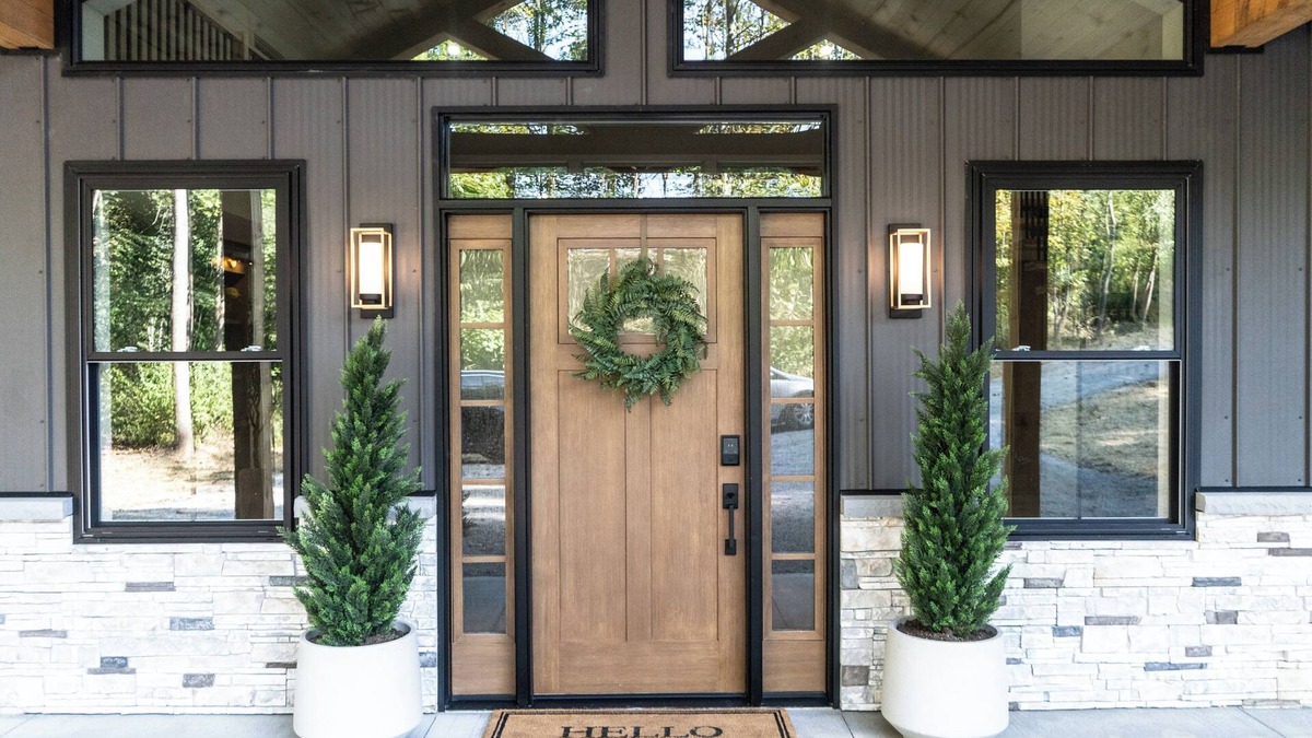 Hallsville House | Timber Cove Woodland Retreat - New 4 BR/3 BA - Hocking Hills - Hot Tub