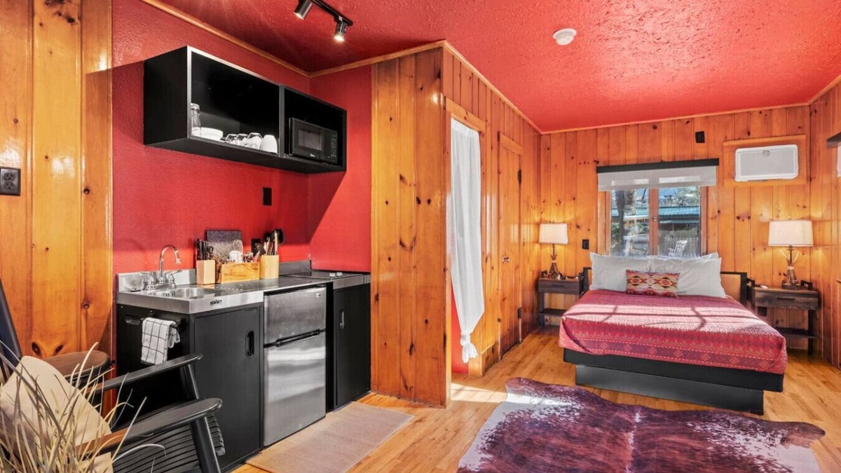 Colorado Springs Cabin | Timber Lodge Cabin #18