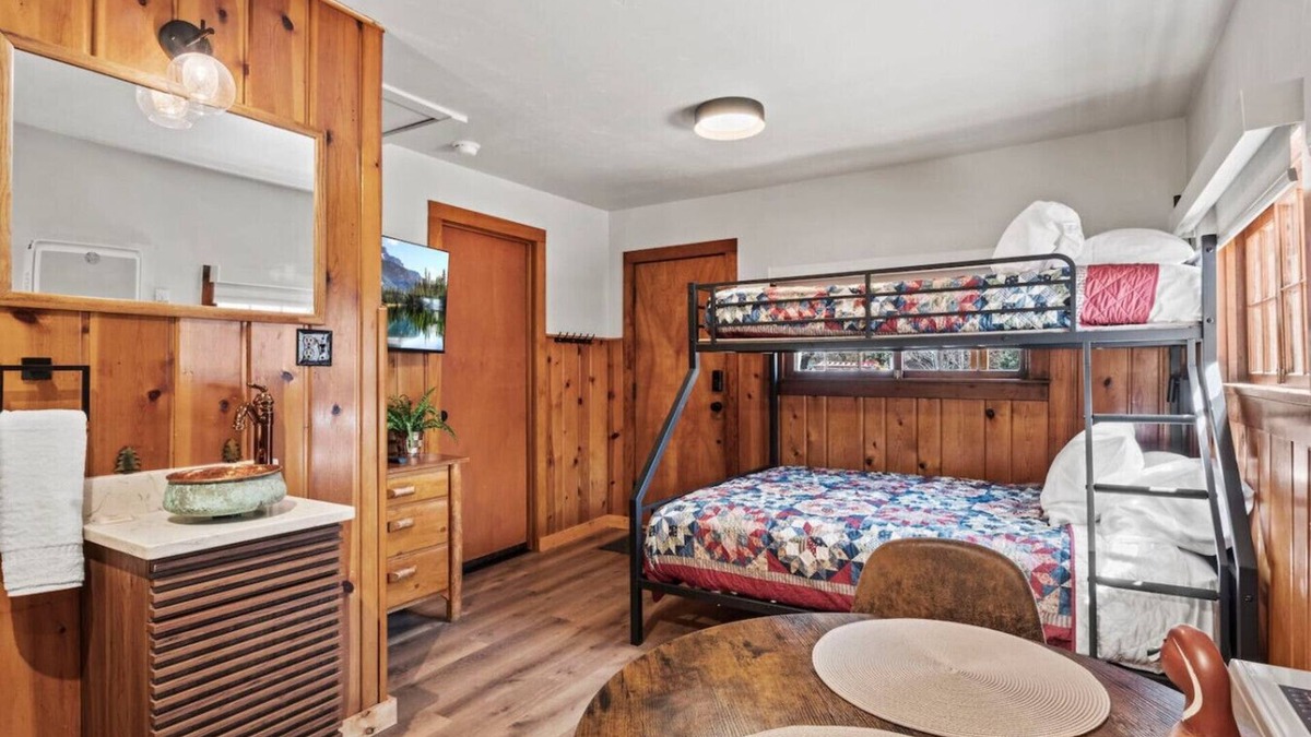 Colorado Springs Cabin | Timber Lodge Cabin #3