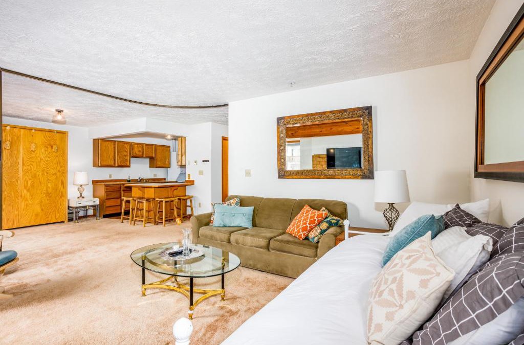 Alyeska Hotel | Timberline Getaway