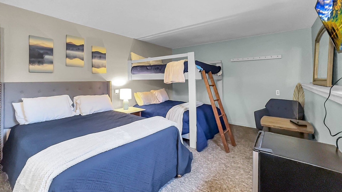Ellicottville Cabin | Timberline Lodge - Downtown Ellicottville - Suite 102