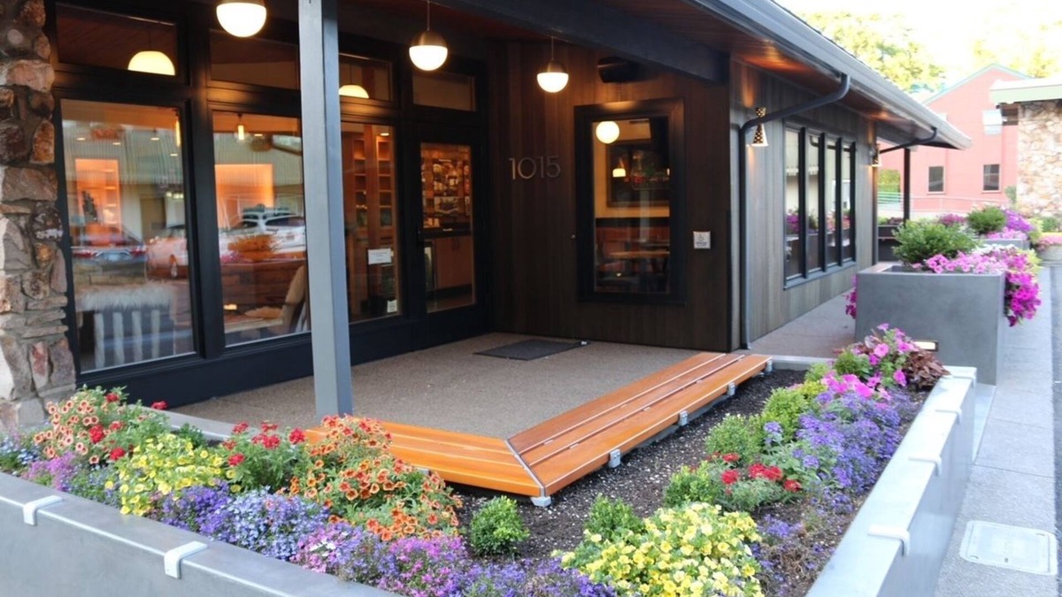 Downtown Eugene Hotel | Timbers Inn