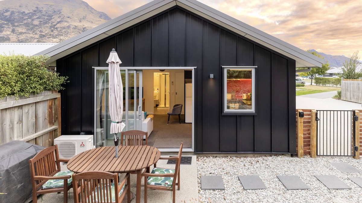 Lake Hayes House | Time for a getaway?