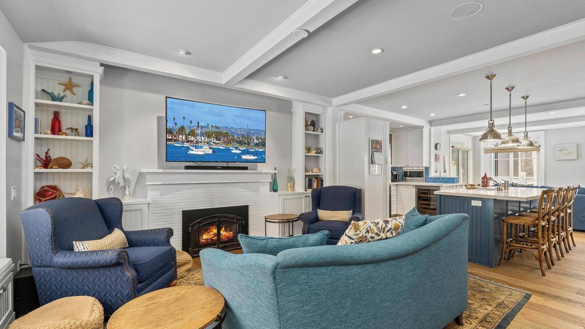 Carlsbad Village House | Timeless Carlsbad retreat with 2 bedrooms, AC and ocean view patio