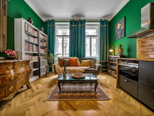 Golcuv Jenikov Apartment | Timeless Prague Apartment by House of Huxe