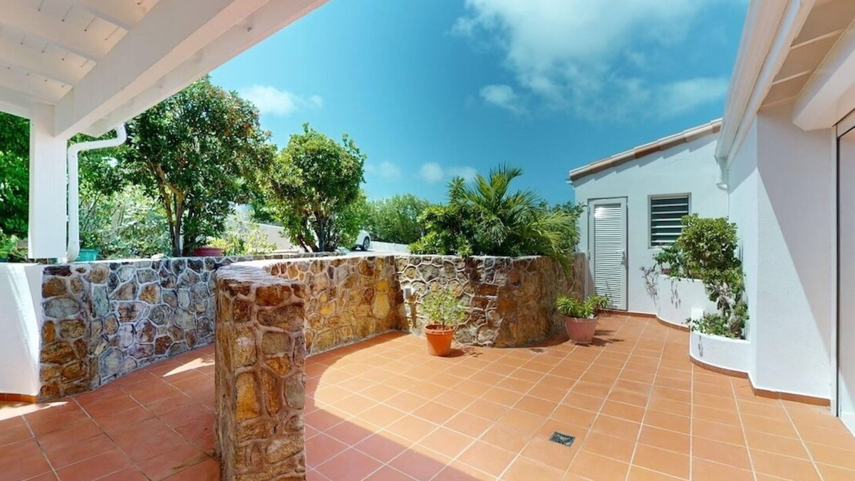 Dawn Beach Estates Villa | Timeless Tides with Ocean Views 3-bdrm 3 bath, Pool, Full AC, Wifi, Dawn Beach.