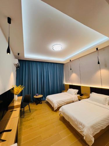 Freetown Hotel | Times Mansion Hotel - Single size twin bed