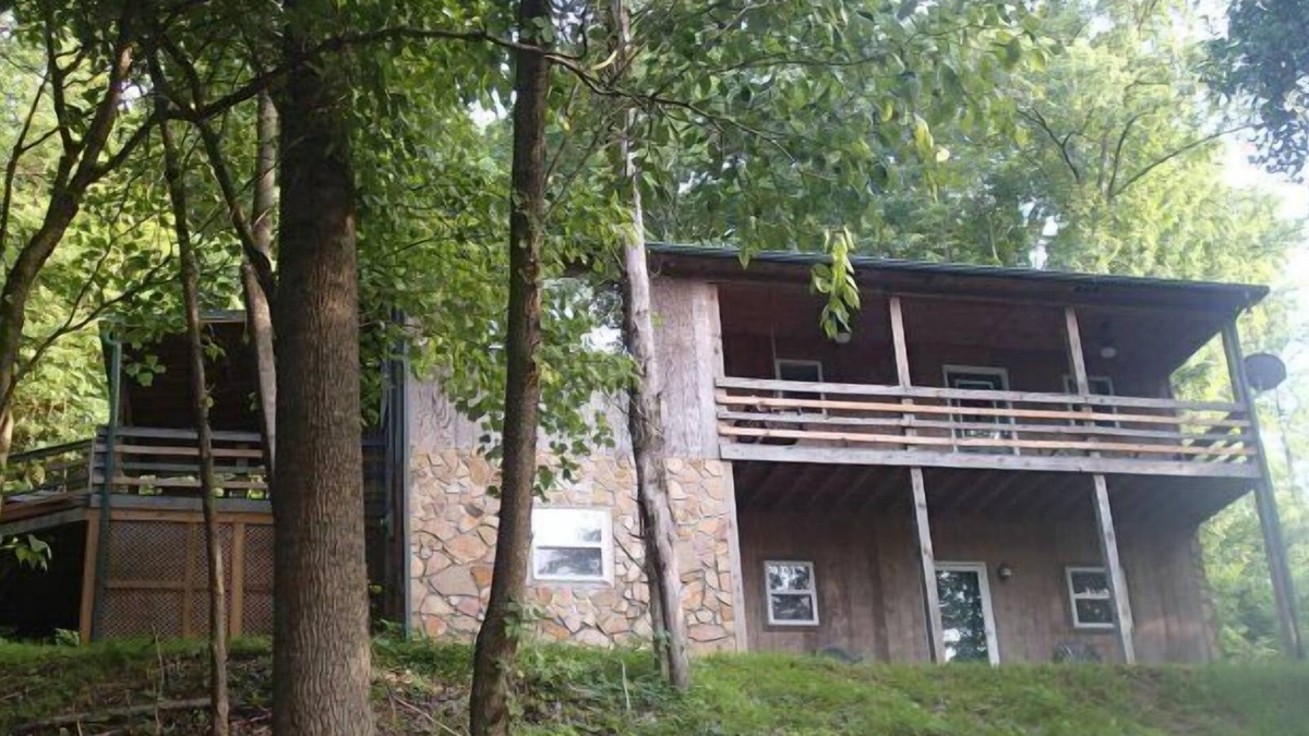 Lynchburg House | Tims Ford Lake Access Detached Home, Lynchburg, TN
