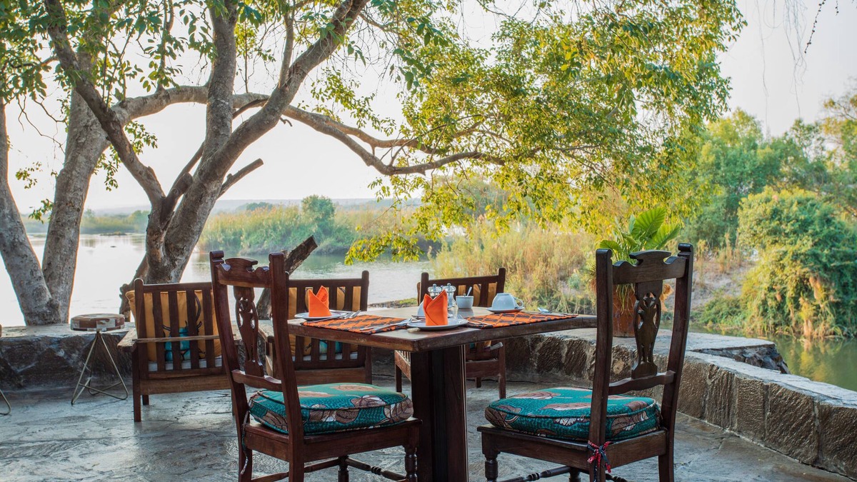 Livingstone Cabin | Tintswalo Siankaba