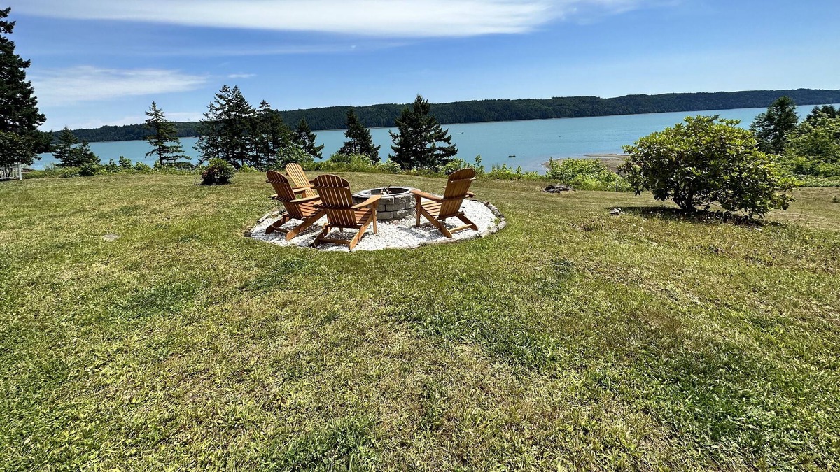Hoodsport Cabin | Tiny Home Living In Hoodsport, With Lovely Canal Views!